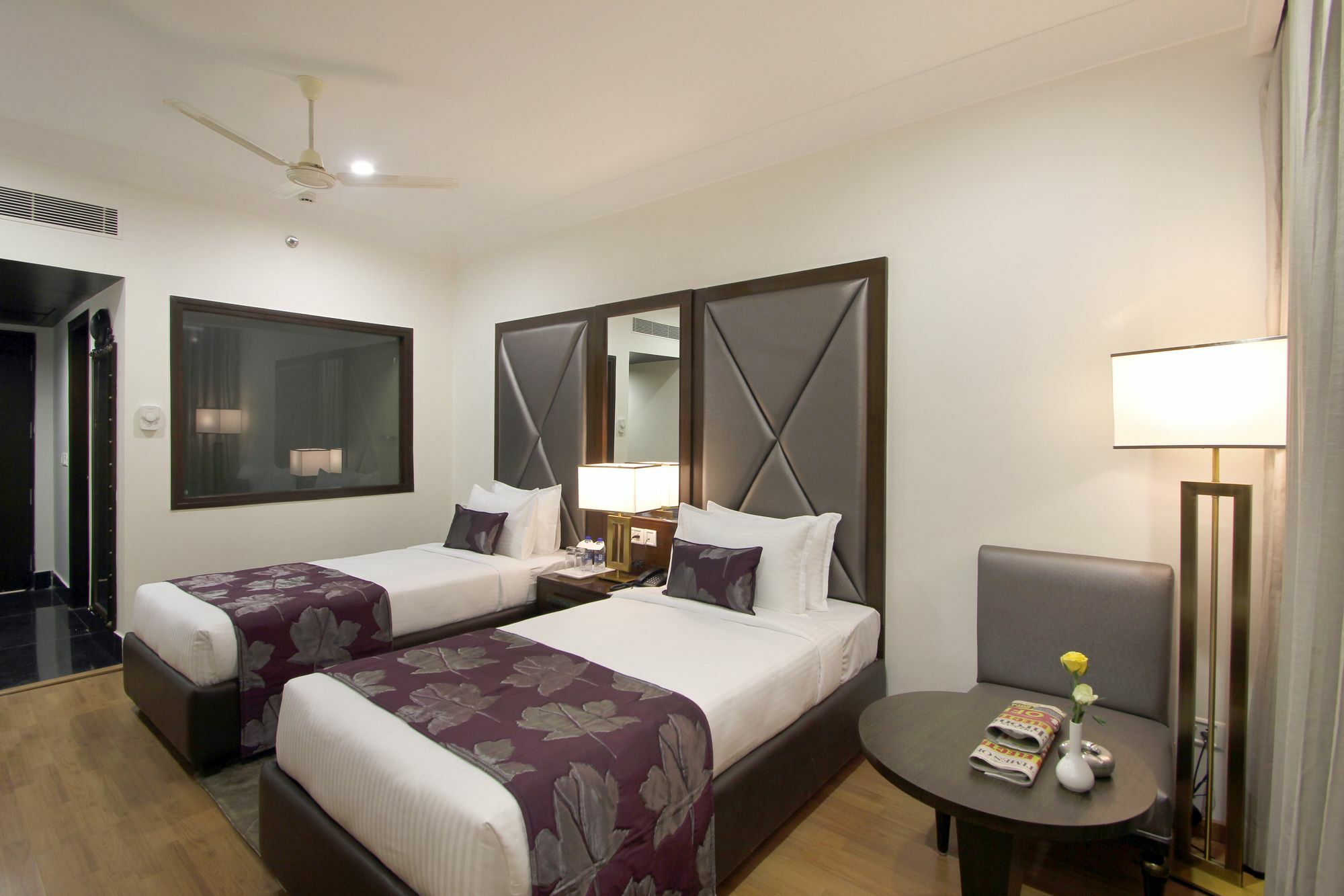 Hotel Comfotel Haiderabad Buitenkant foto